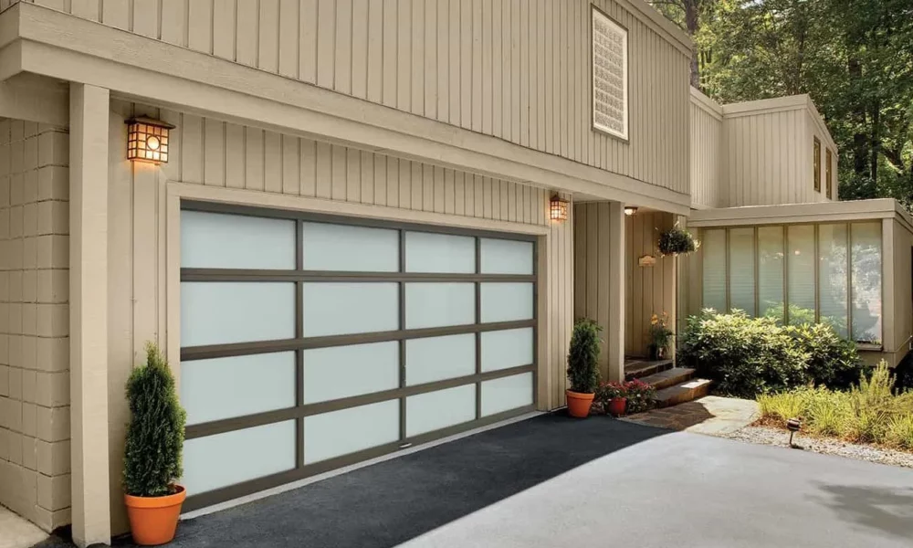 the-role-of-modern-technology-in-garage-door-systems